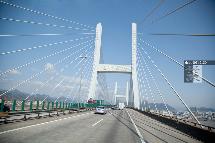 图片标题:     浙江省温州大桥 图片编号:     dspd49549f30 授权方式
